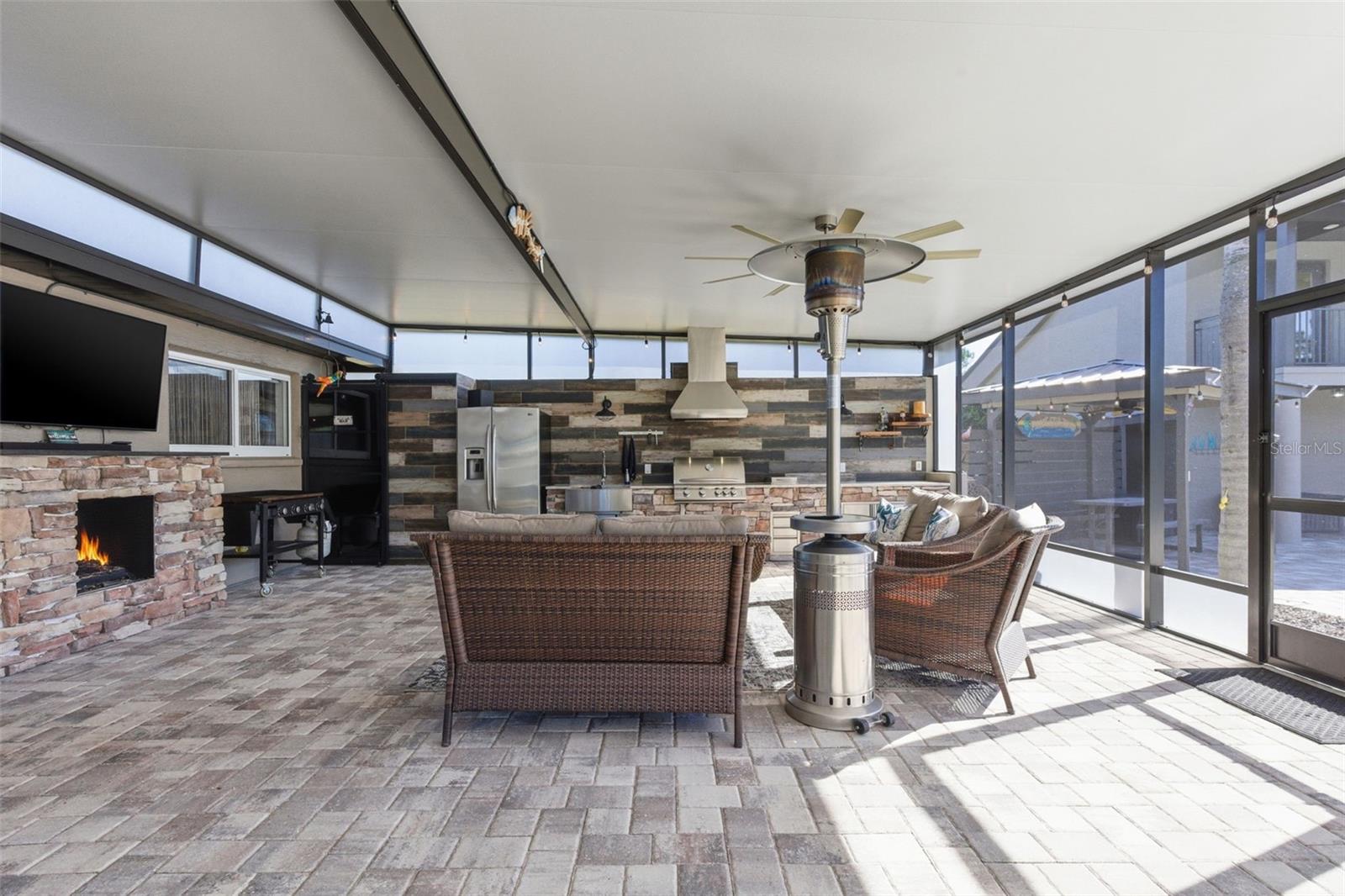 Image 44 of 100 For 26604 Pheasant Run