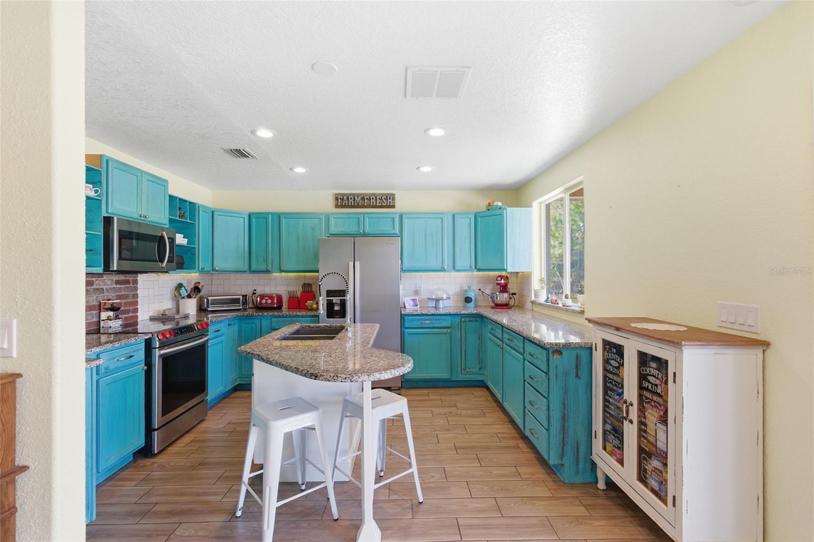 Image 65 of 100 For 26604 Pheasant Run