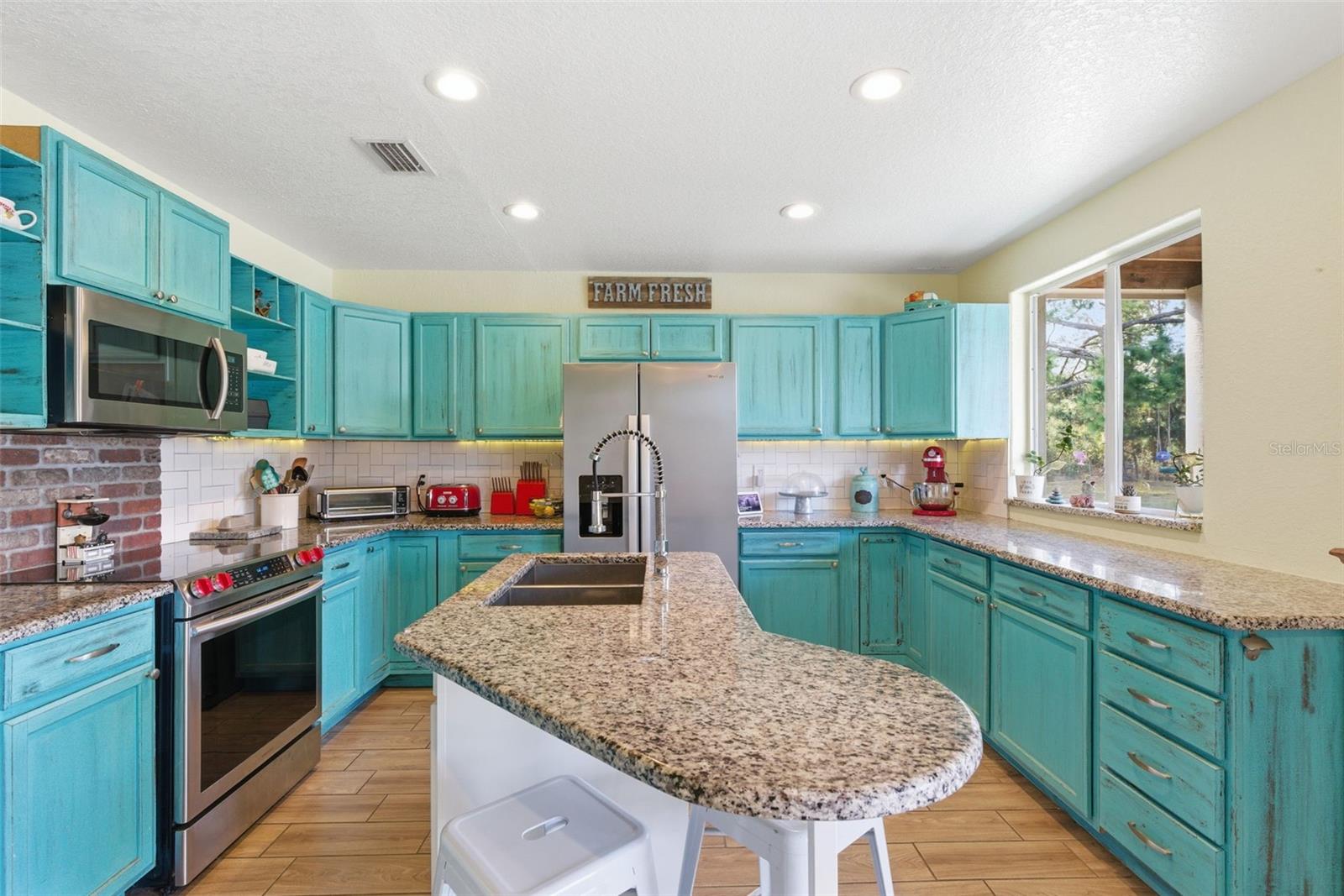 Image 66 of 100 For 26604 Pheasant Run