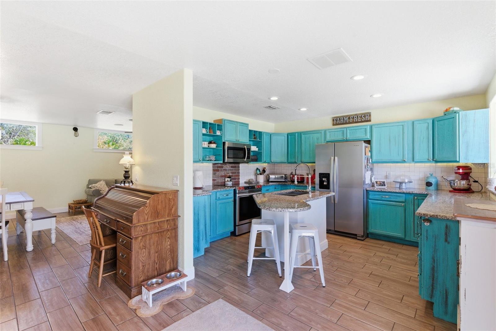 Image 67 of 100 For 26604 Pheasant Run