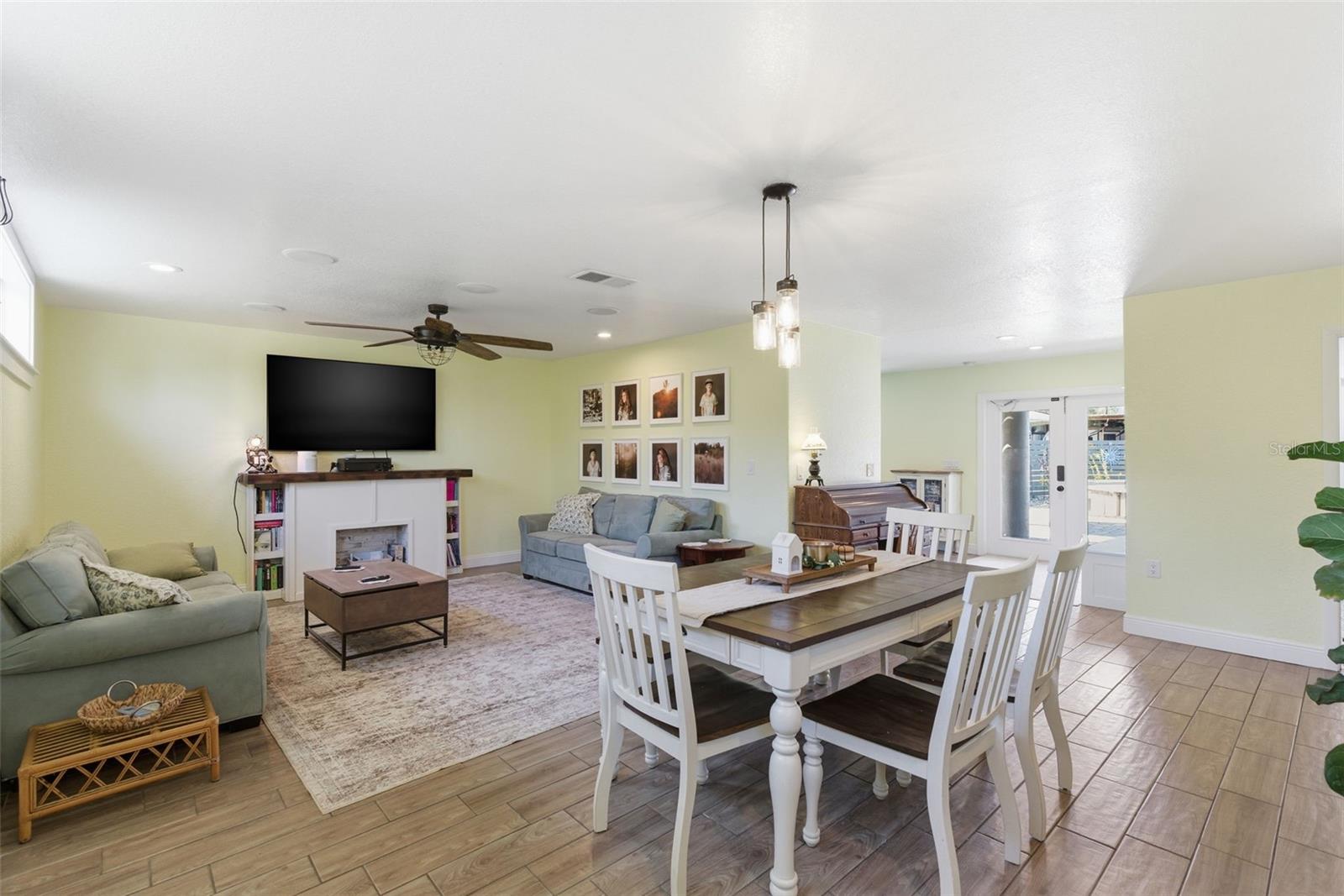 Image 71 of 100 For 26604 Pheasant Run