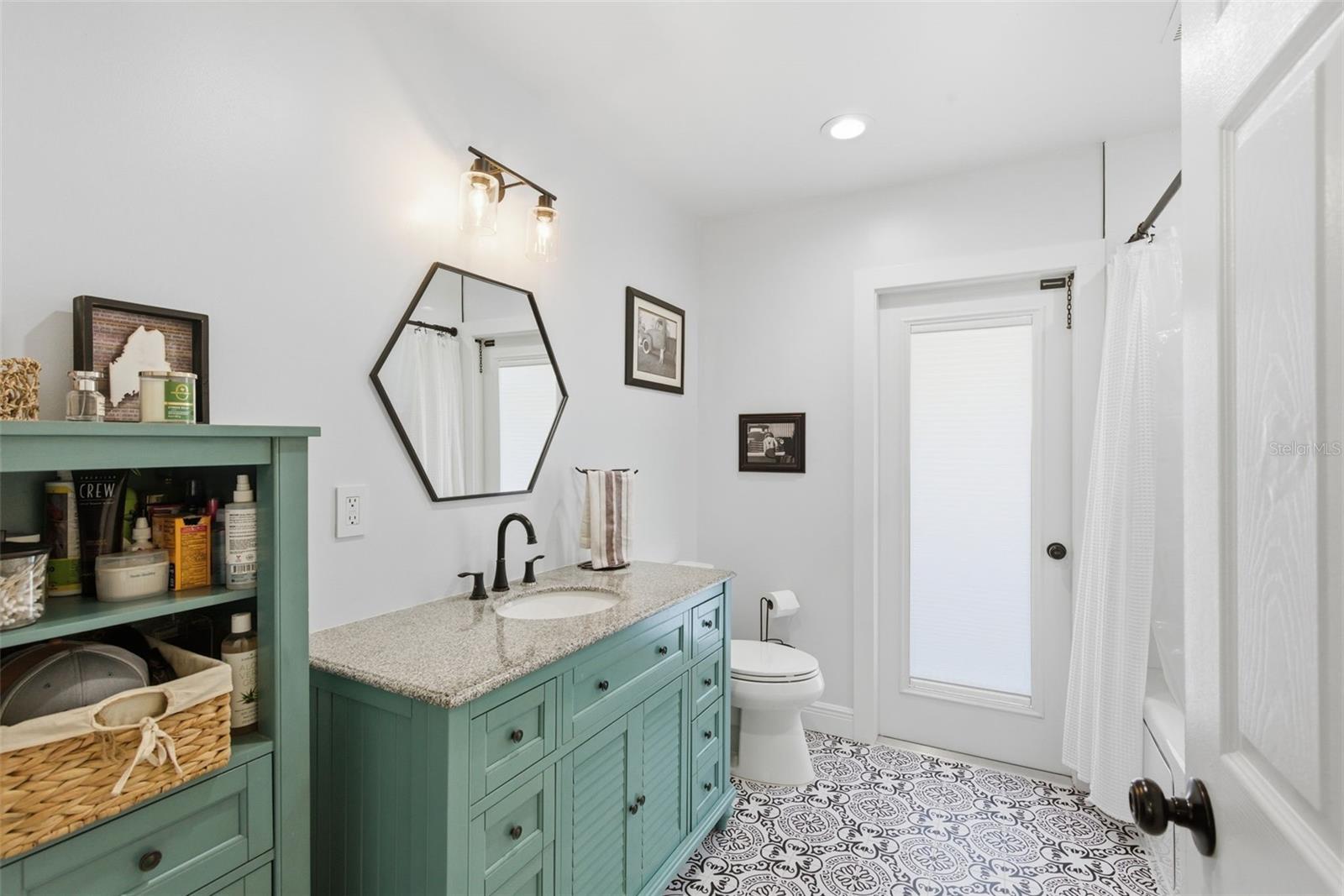 Image 76 of 100 For 26604 Pheasant Run