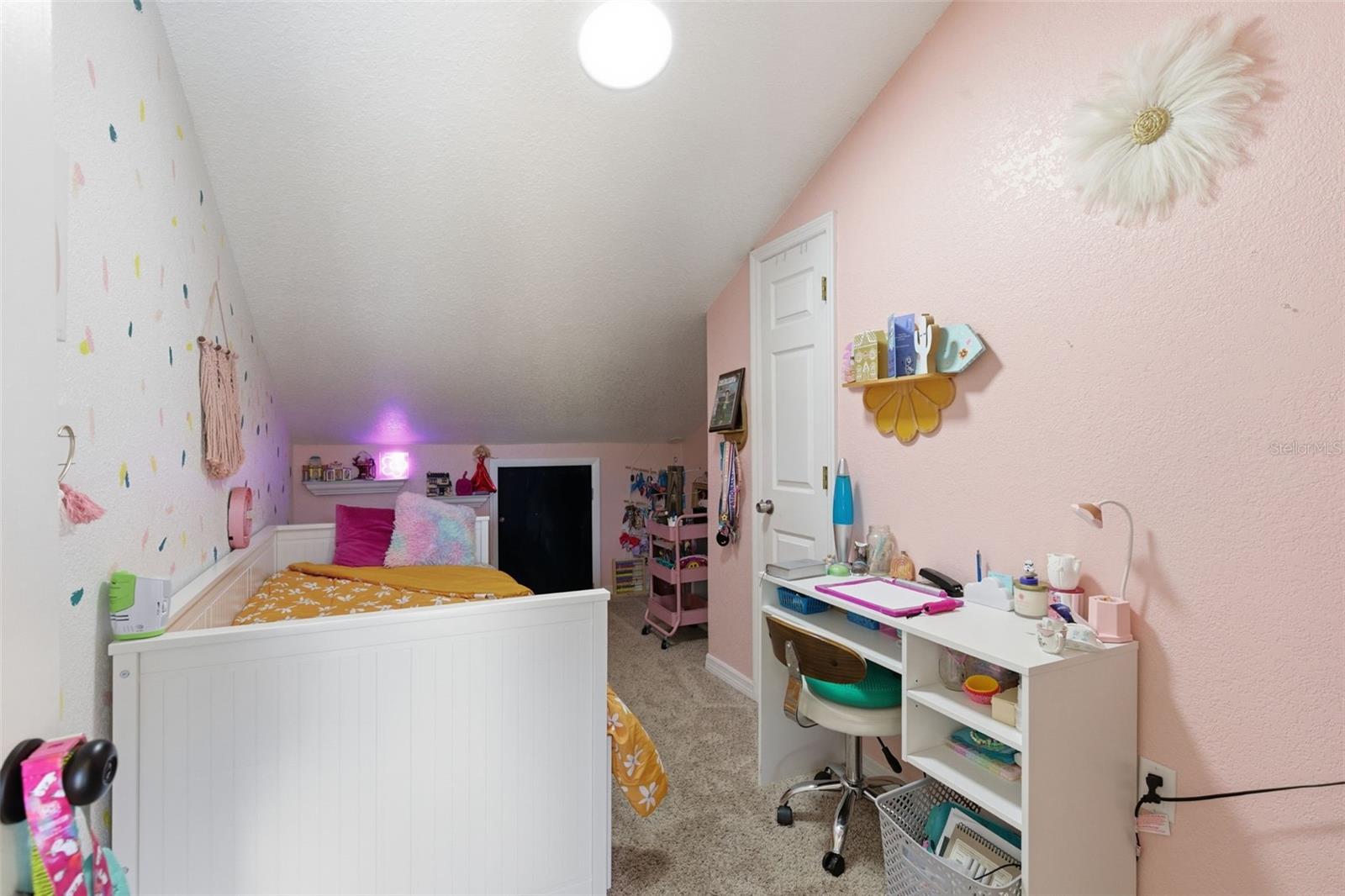 Image 79 of 100 For 26604 Pheasant Run