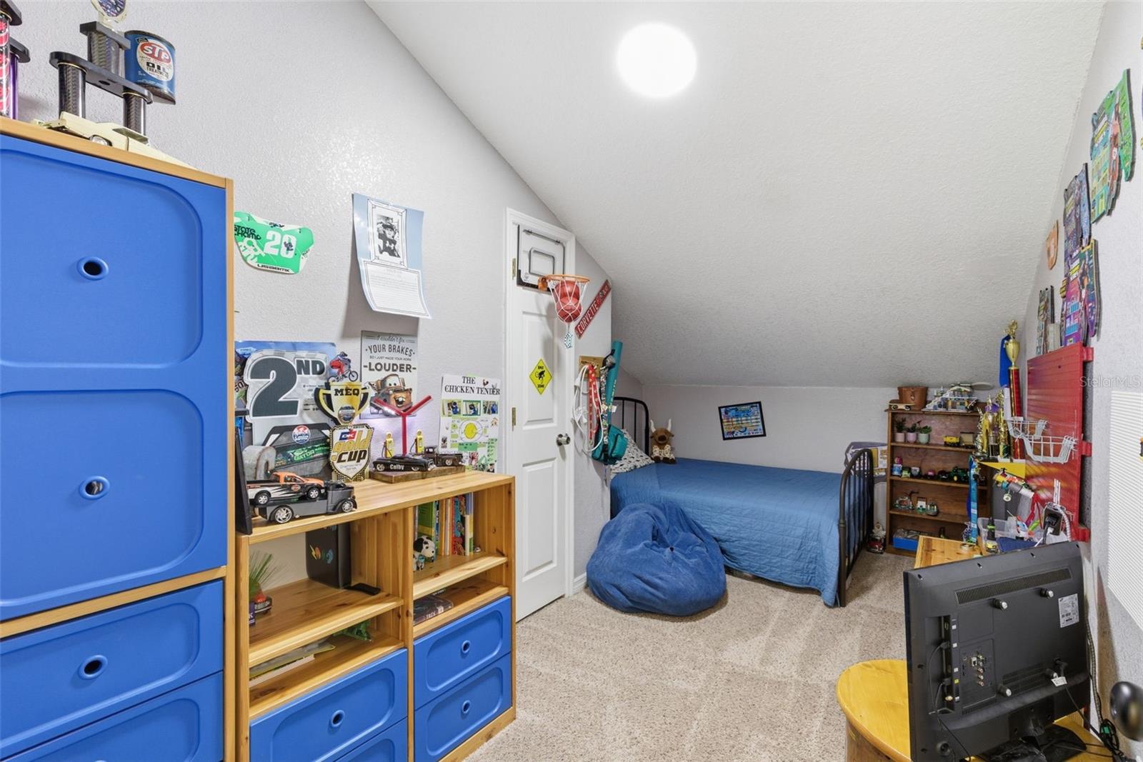 Image 81 of 100 For 26604 Pheasant Run