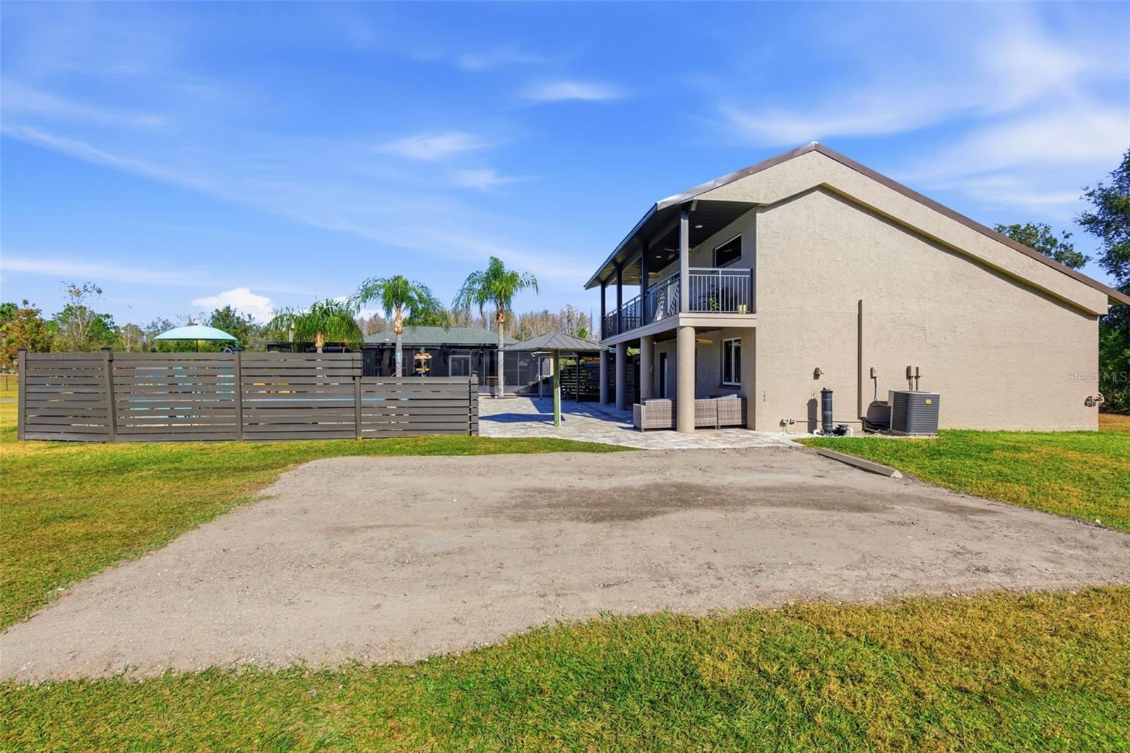 Image 89 of 100 For 26604 Pheasant Run