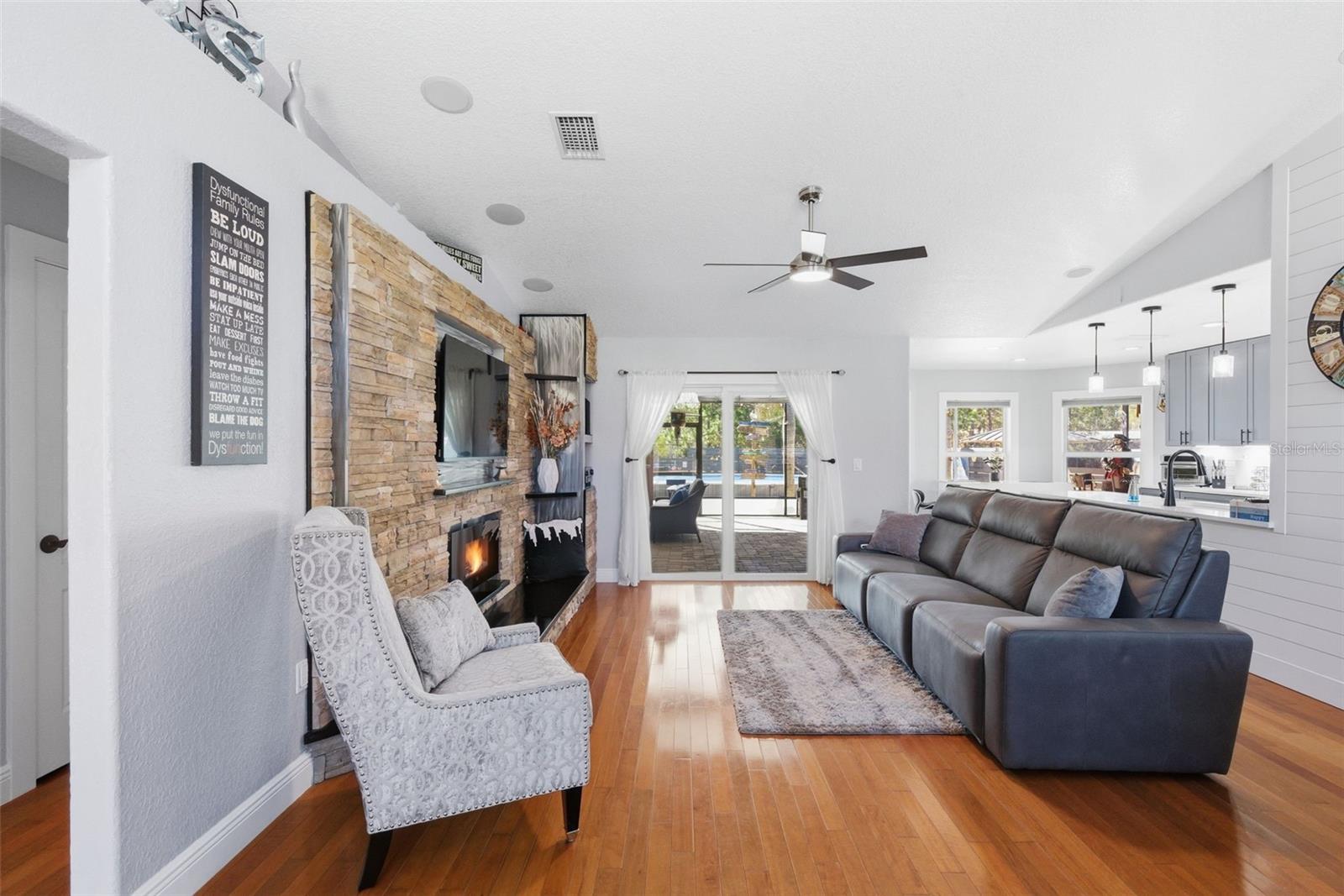 Image 9 of 100 For 26604 Pheasant Run