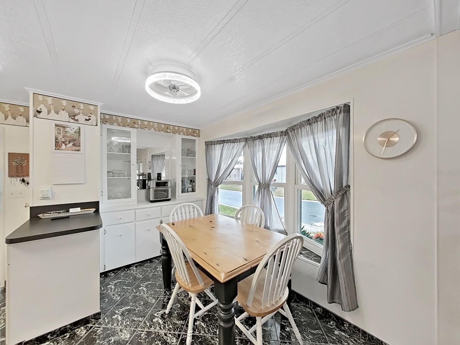 Image 11 of 26 For 12501 Ulmerton Road 204