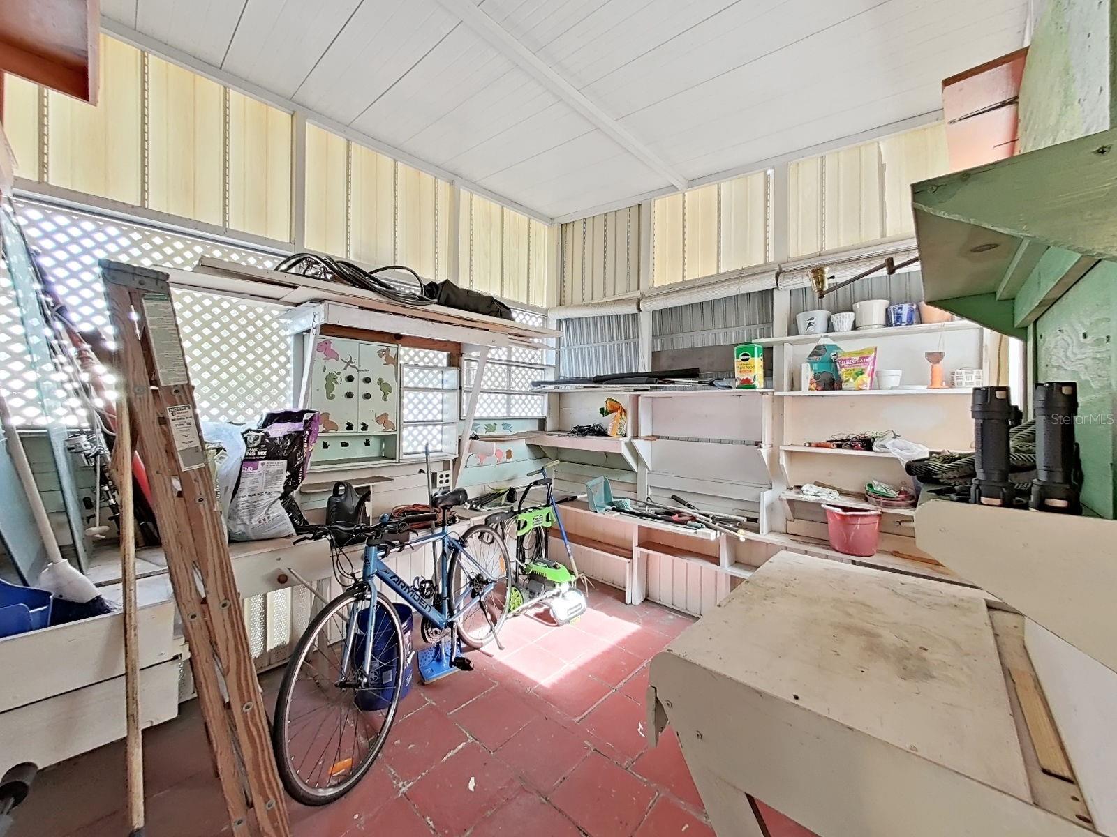 Image 21 of 26 For 12501 Ulmerton Road 204