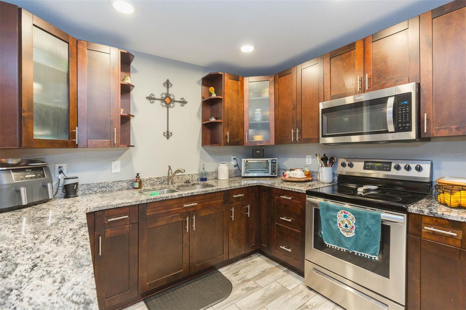 Image 4 of 50 For 33437 Westwood Drive