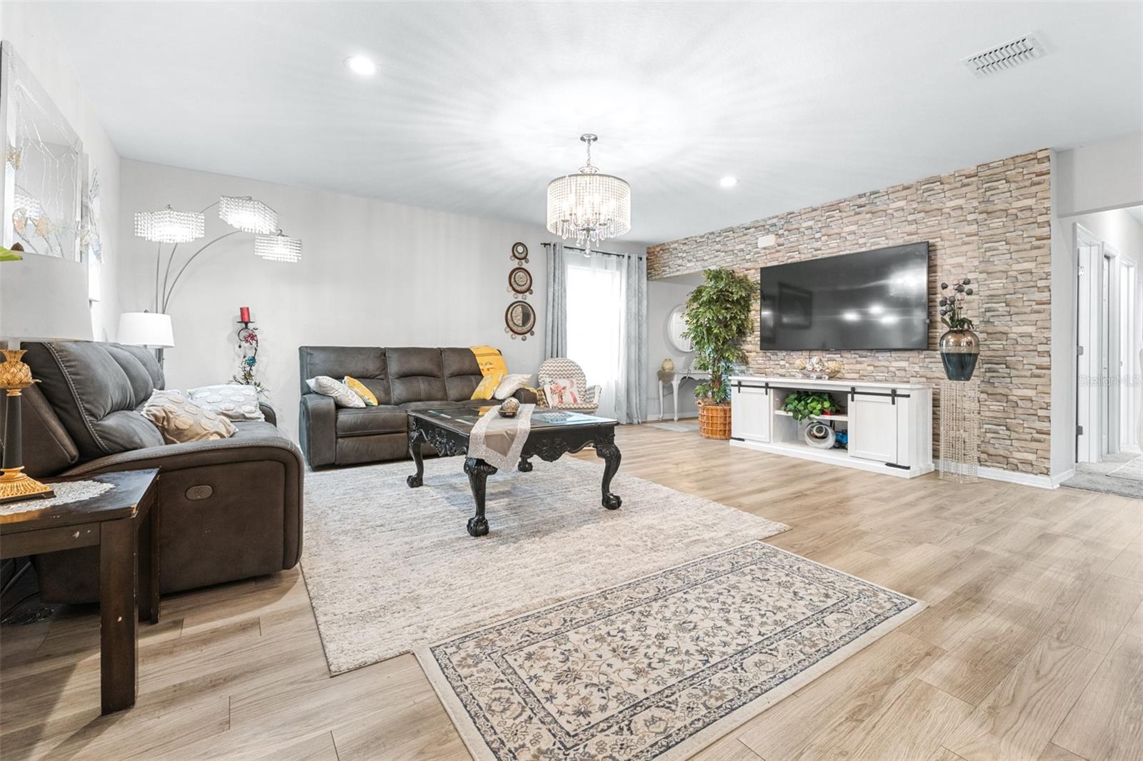 Image 7 of 28 For 7312 Indigo Oasis Court