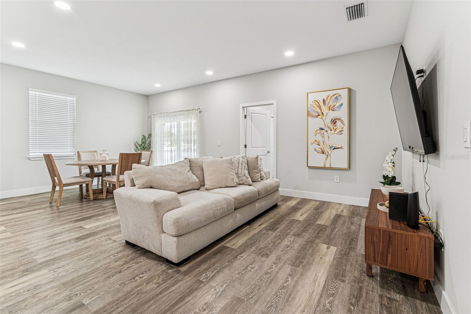 Image 24 of 71 For 7505 Rome Avenue