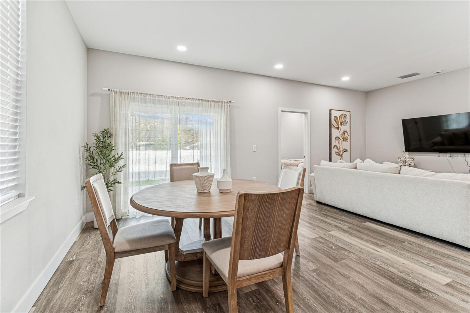 Image 28 of 71 For 7505 Rome Avenue