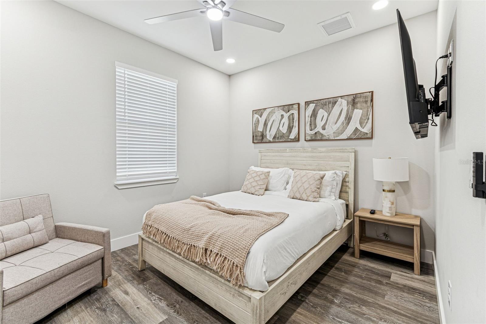 Image 29 of 71 For 7505 Rome Avenue