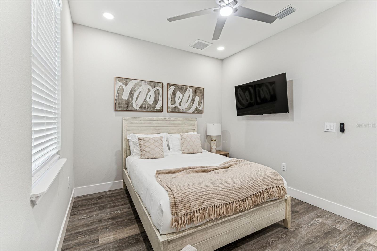 Image 30 of 71 For 7505 Rome Avenue