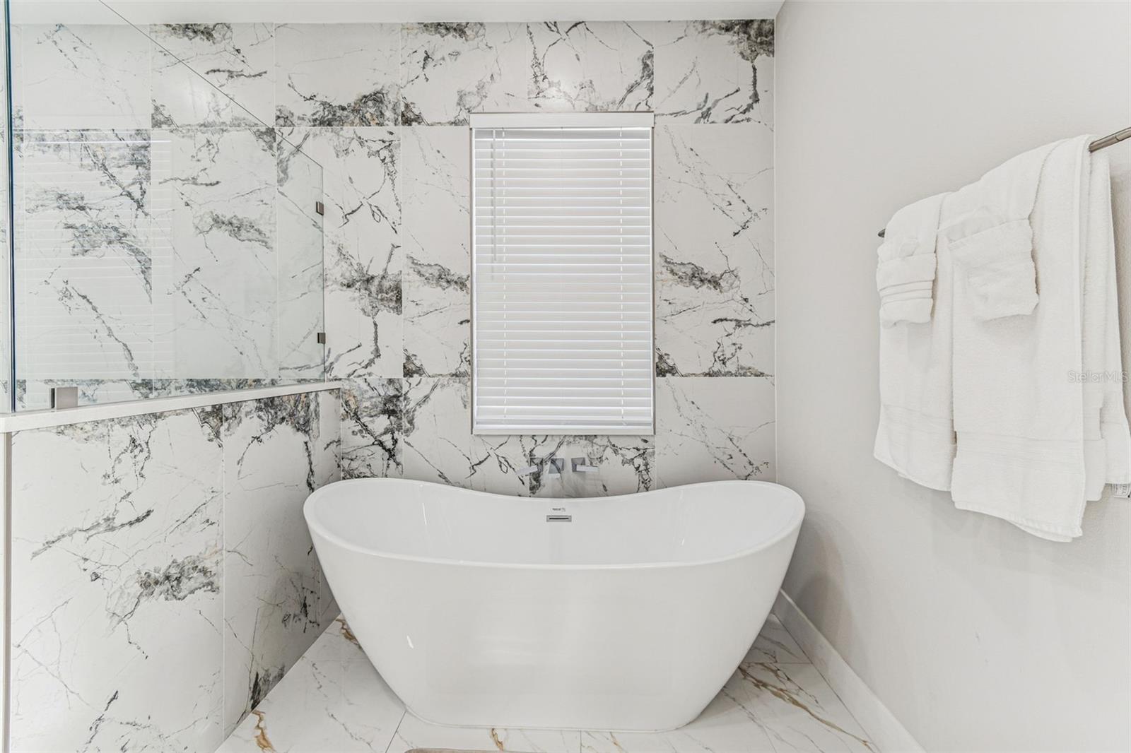 Image 37 of 71 For 7505 Rome Avenue