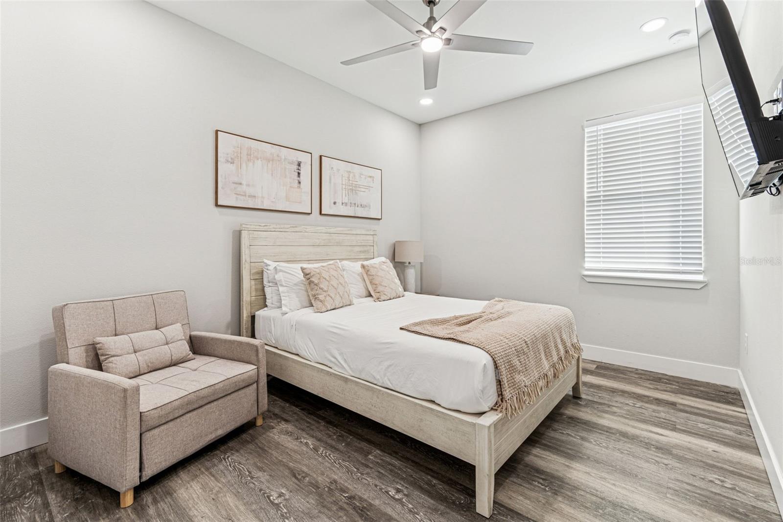 Image 7 of 71 For 7505 Rome Avenue