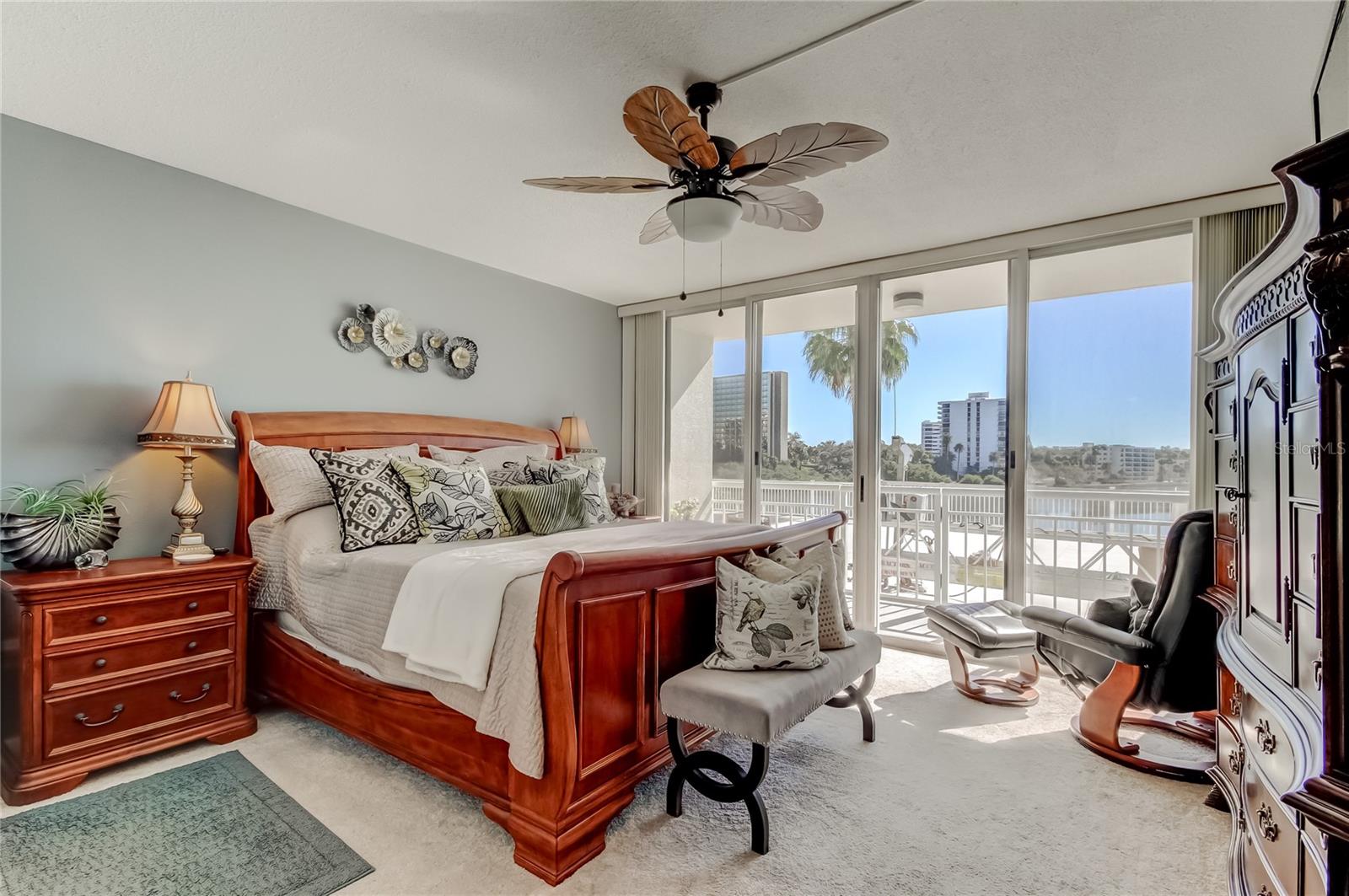 Image 18 of 38 For 100 Pierce Street 305