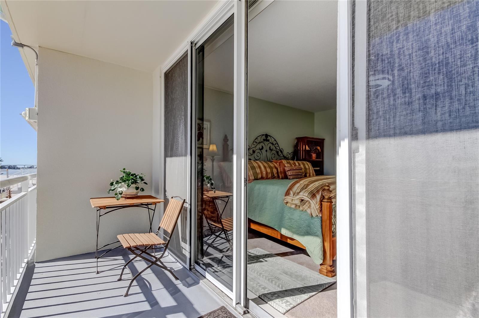 Image 24 of 38 For 100 Pierce Street 305