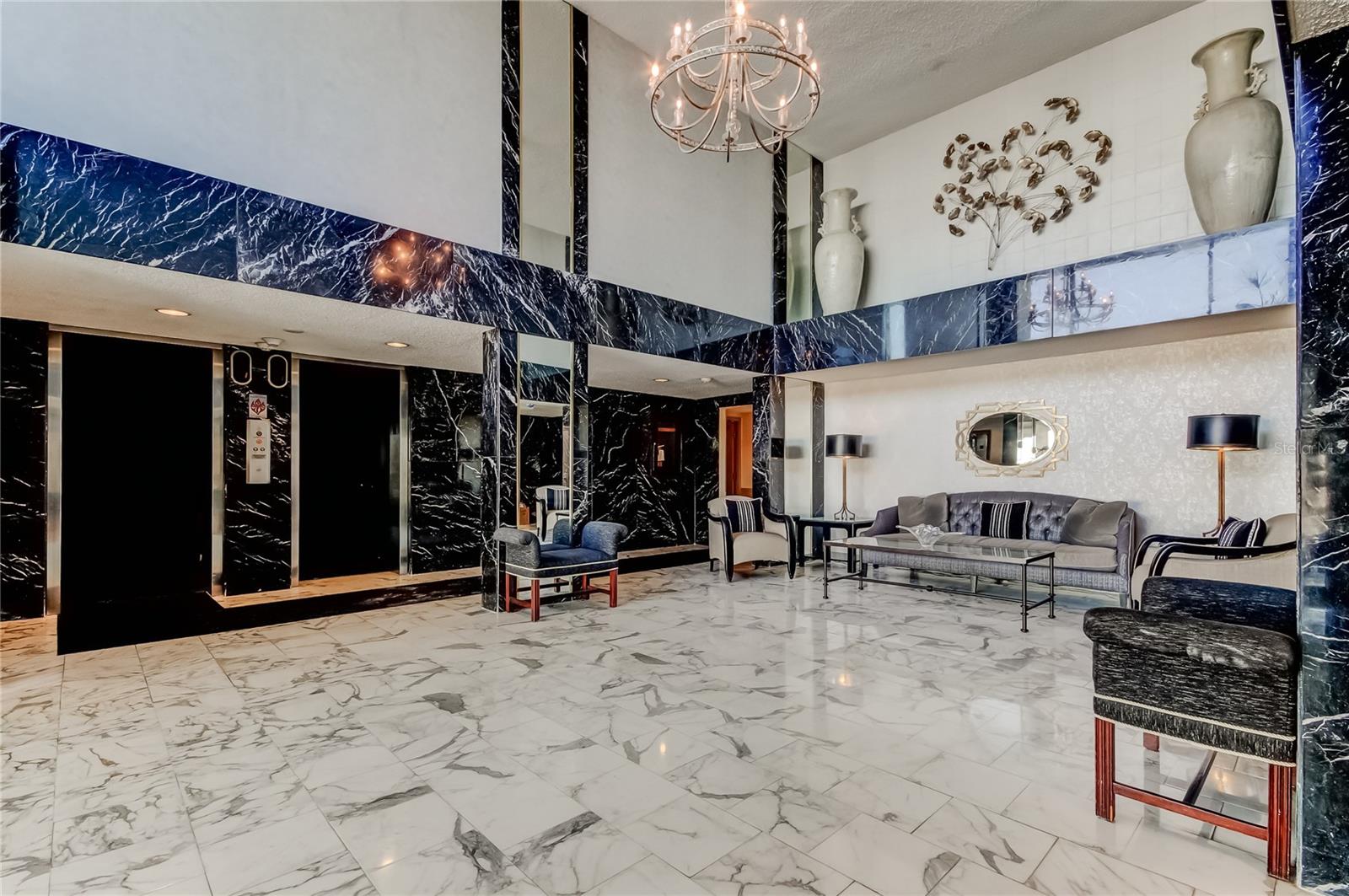 Image 26 of 38 For 100 Pierce Street 305