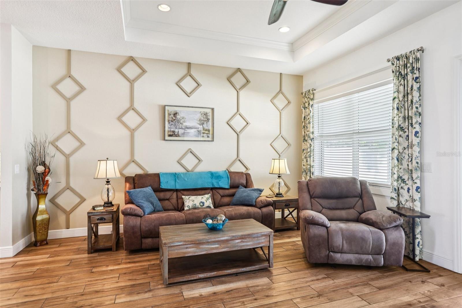 Image 12 of 52 For 5734 Stockport Street