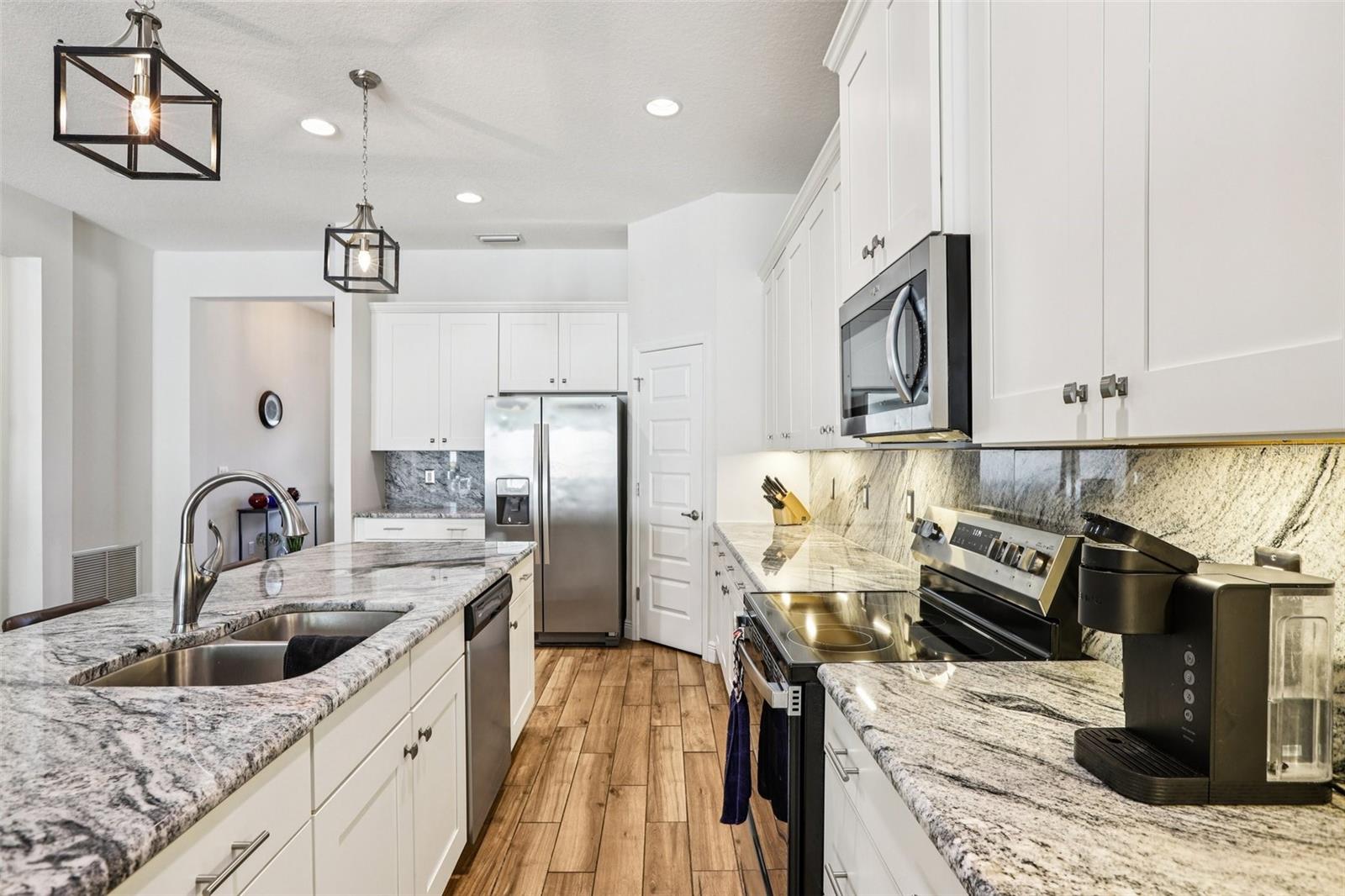 Image 21 of 52 For 5734 Stockport Street