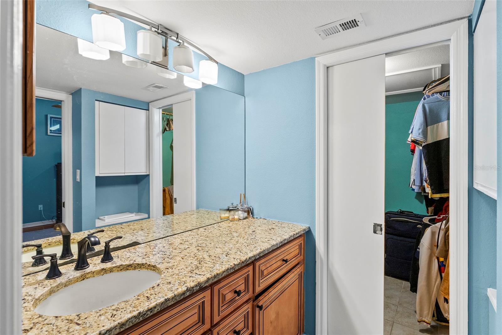 Image 21 of 49 For 6438 93rd Terrace N 603