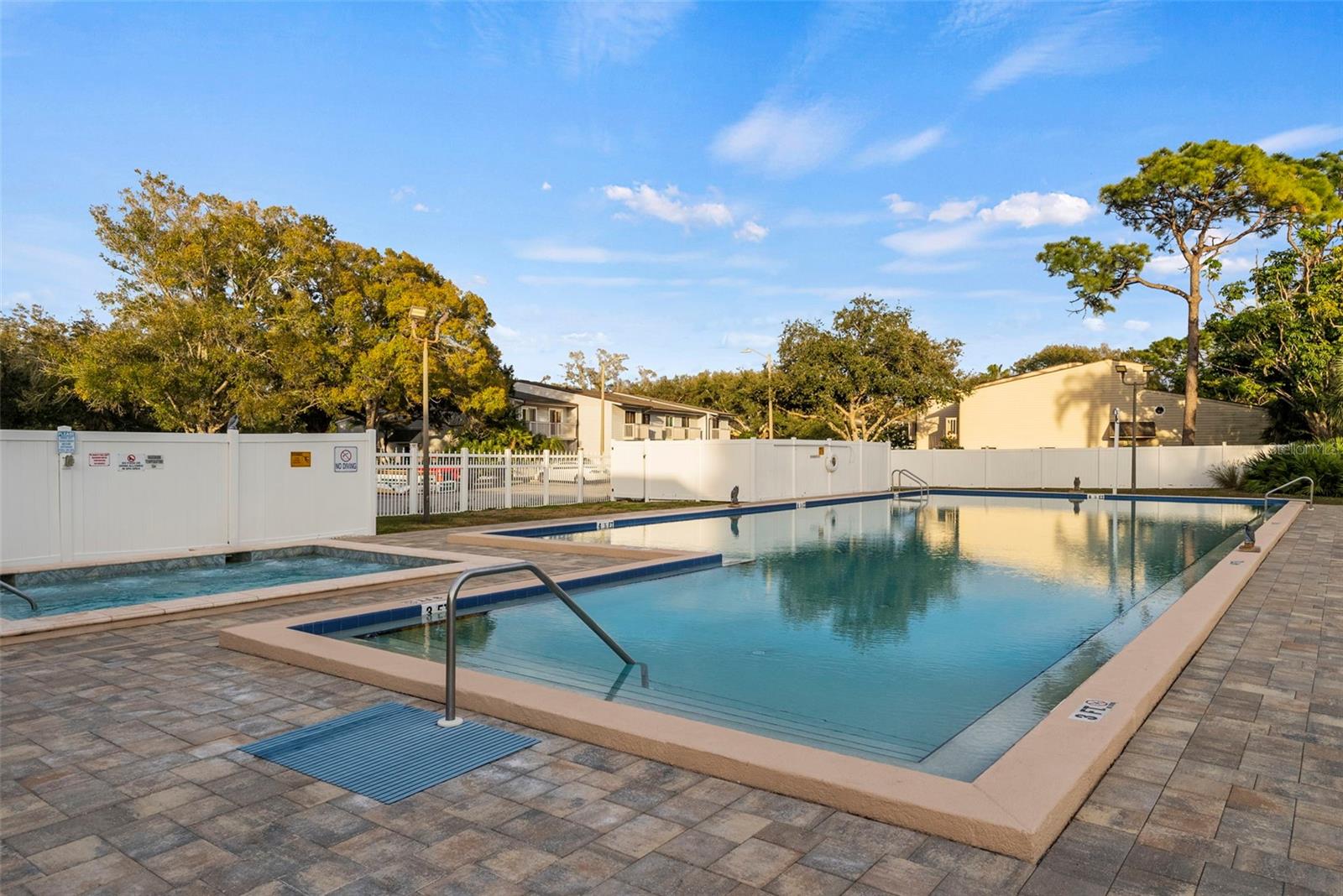 Image 42 of 49 For 6438 93rd Terrace N 603