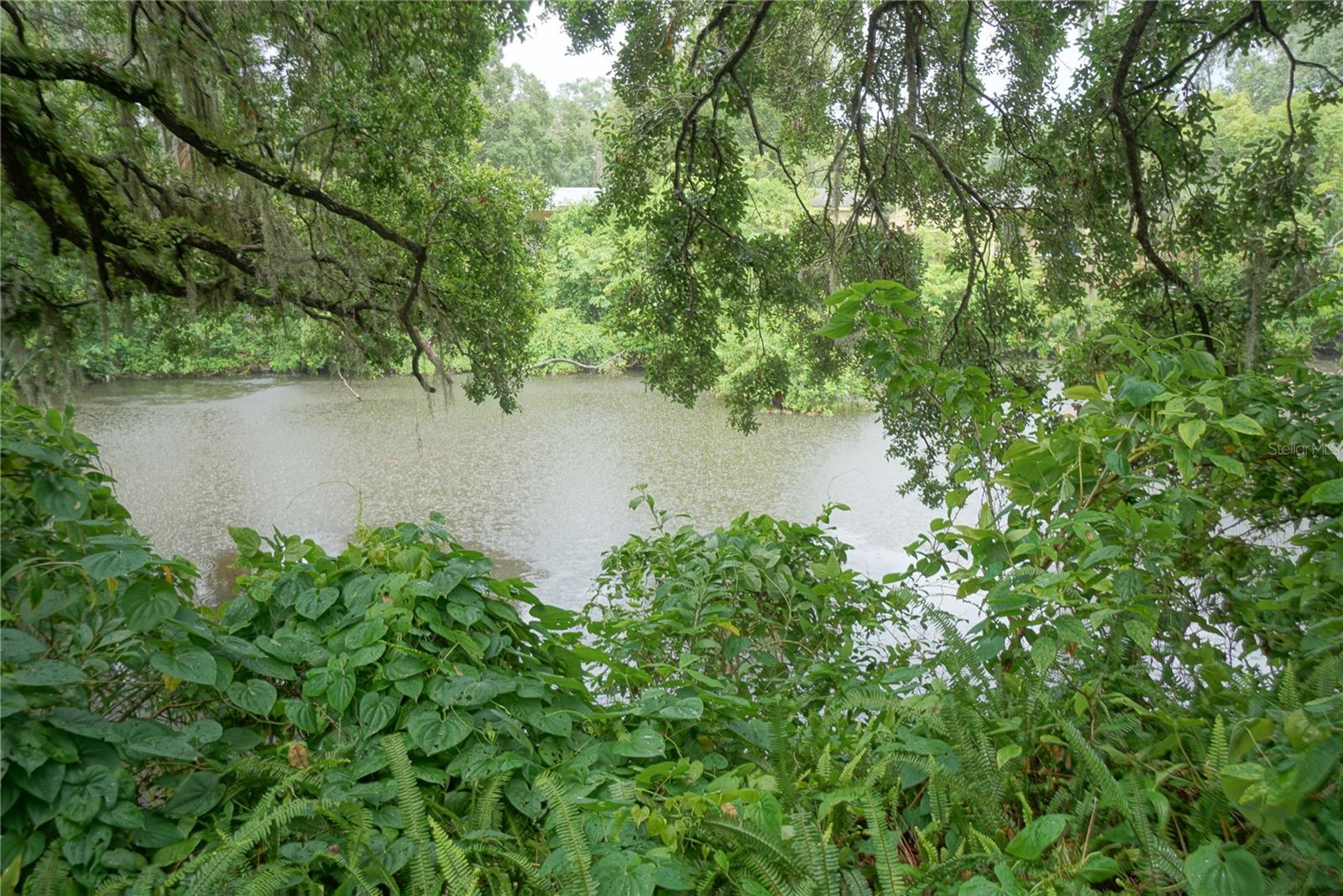 Image 18 of 28 For 1424 Park Circle