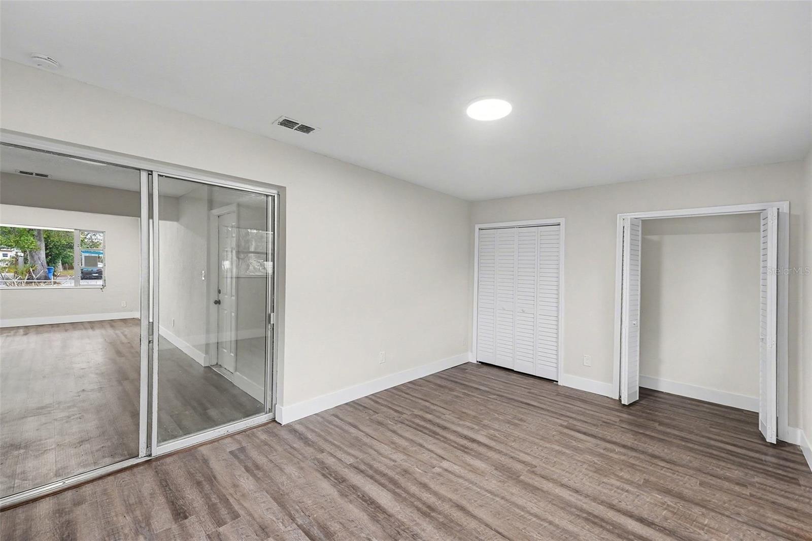 Image 15 of 37 For 2560 Queensboro Avenue S