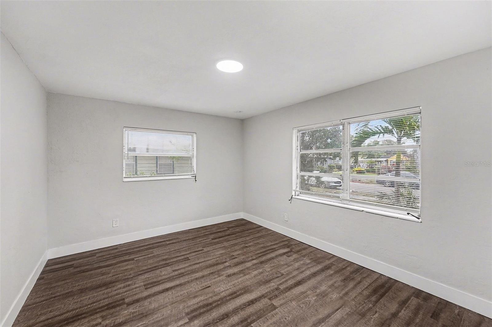 Image 24 of 37 For 2560 Queensboro Avenue S