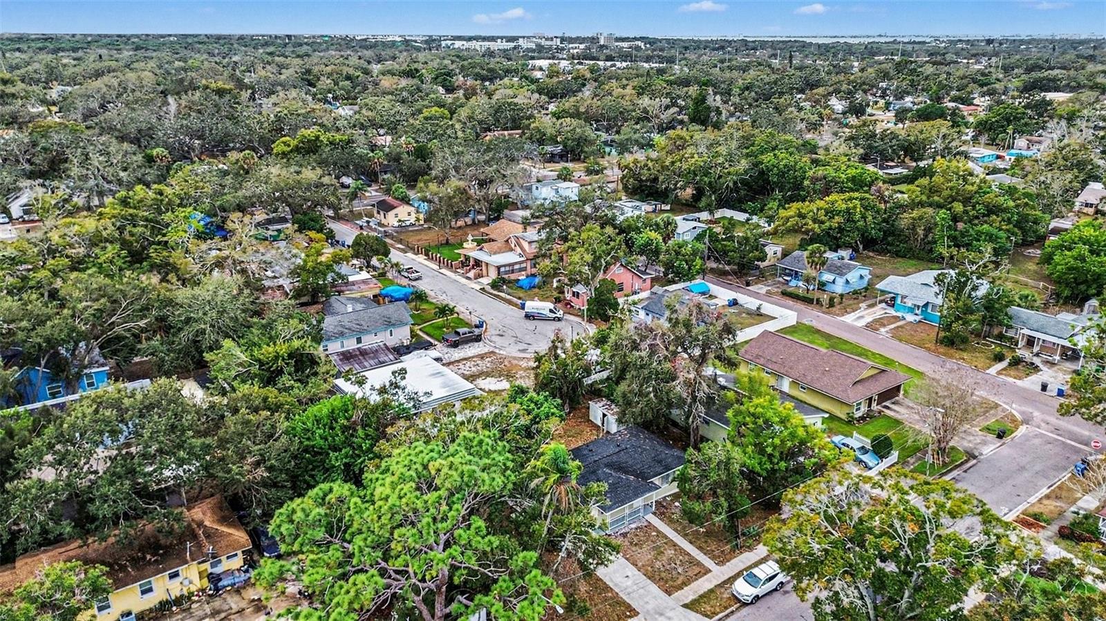 Image 31 of 37 For 2560 Queensboro Avenue S