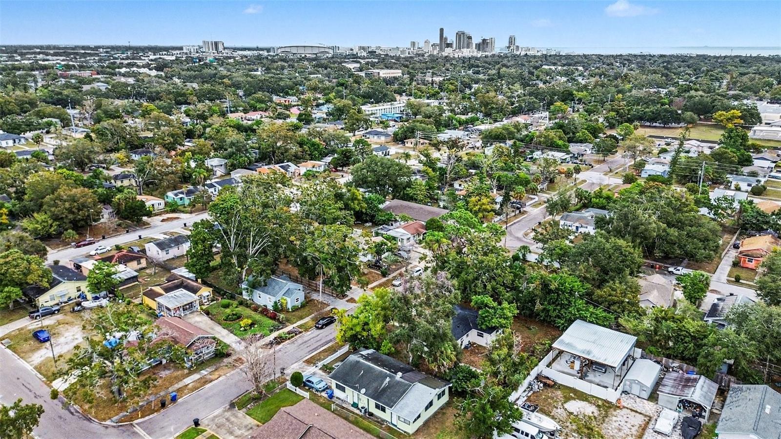 Image 32 of 37 For 2560 Queensboro Avenue S