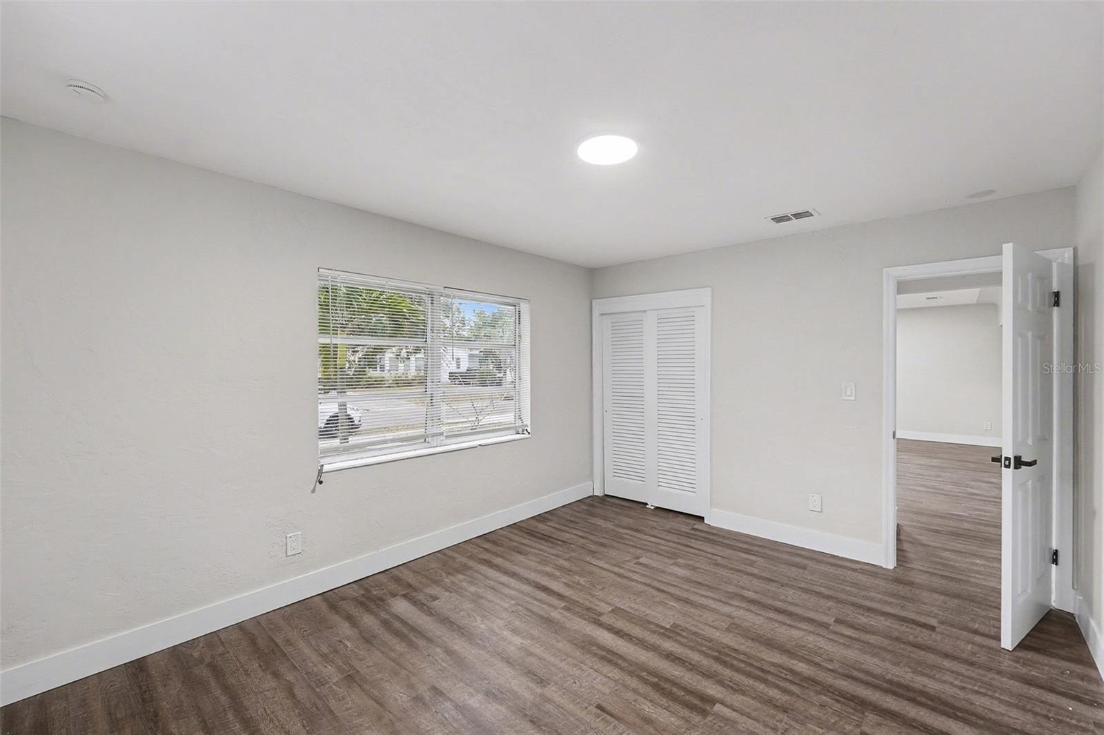 Image 9 of 37 For 2560 Queensboro Avenue S