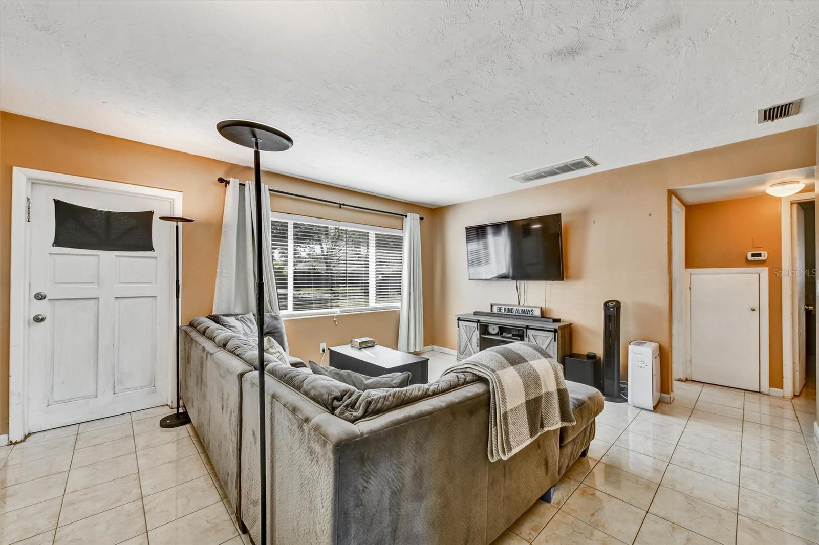 Image 22 of 58 For 2671 Pinehurst Avenue