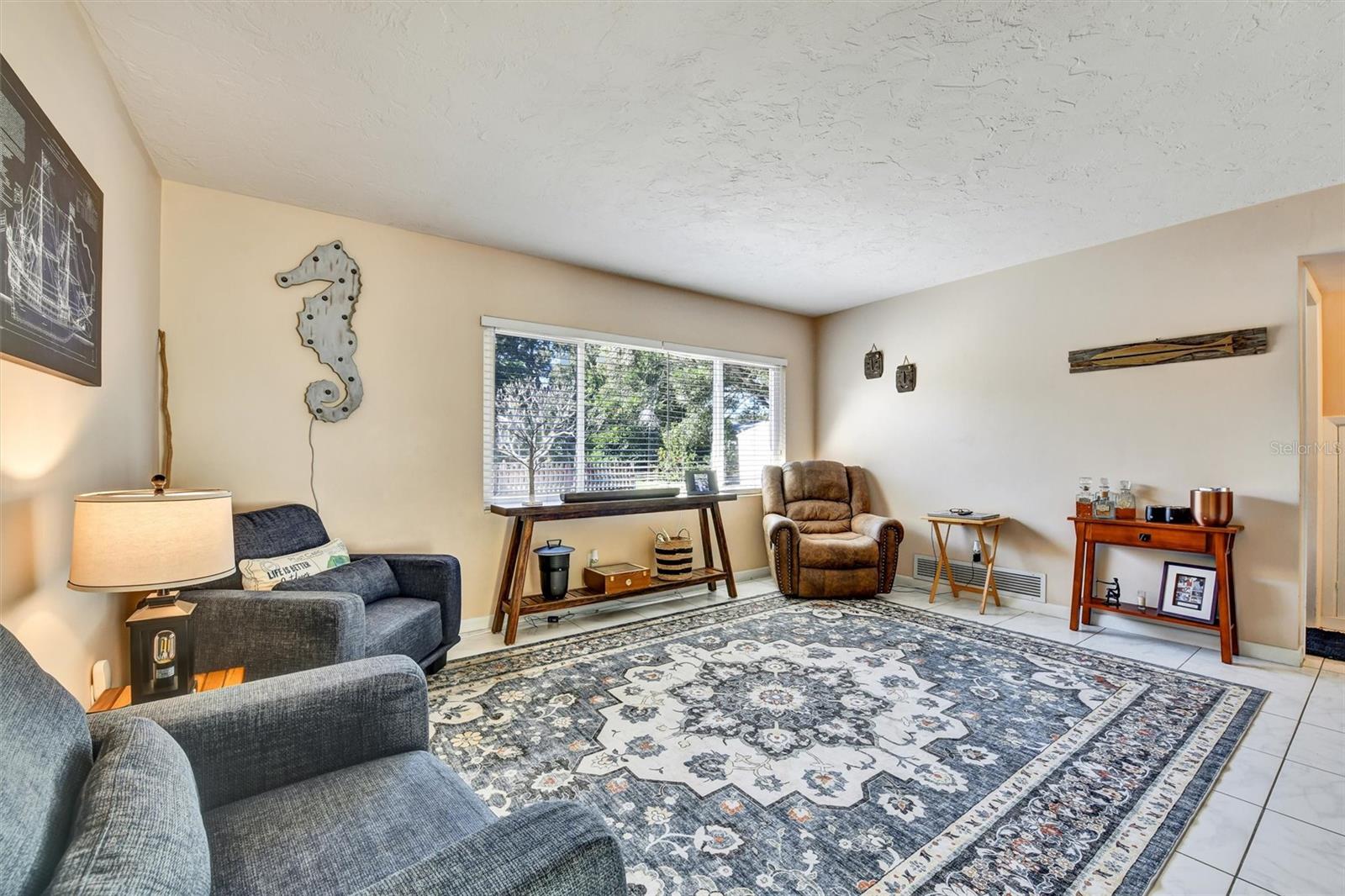 Image 5 of 58 For 2671 Pinehurst Avenue