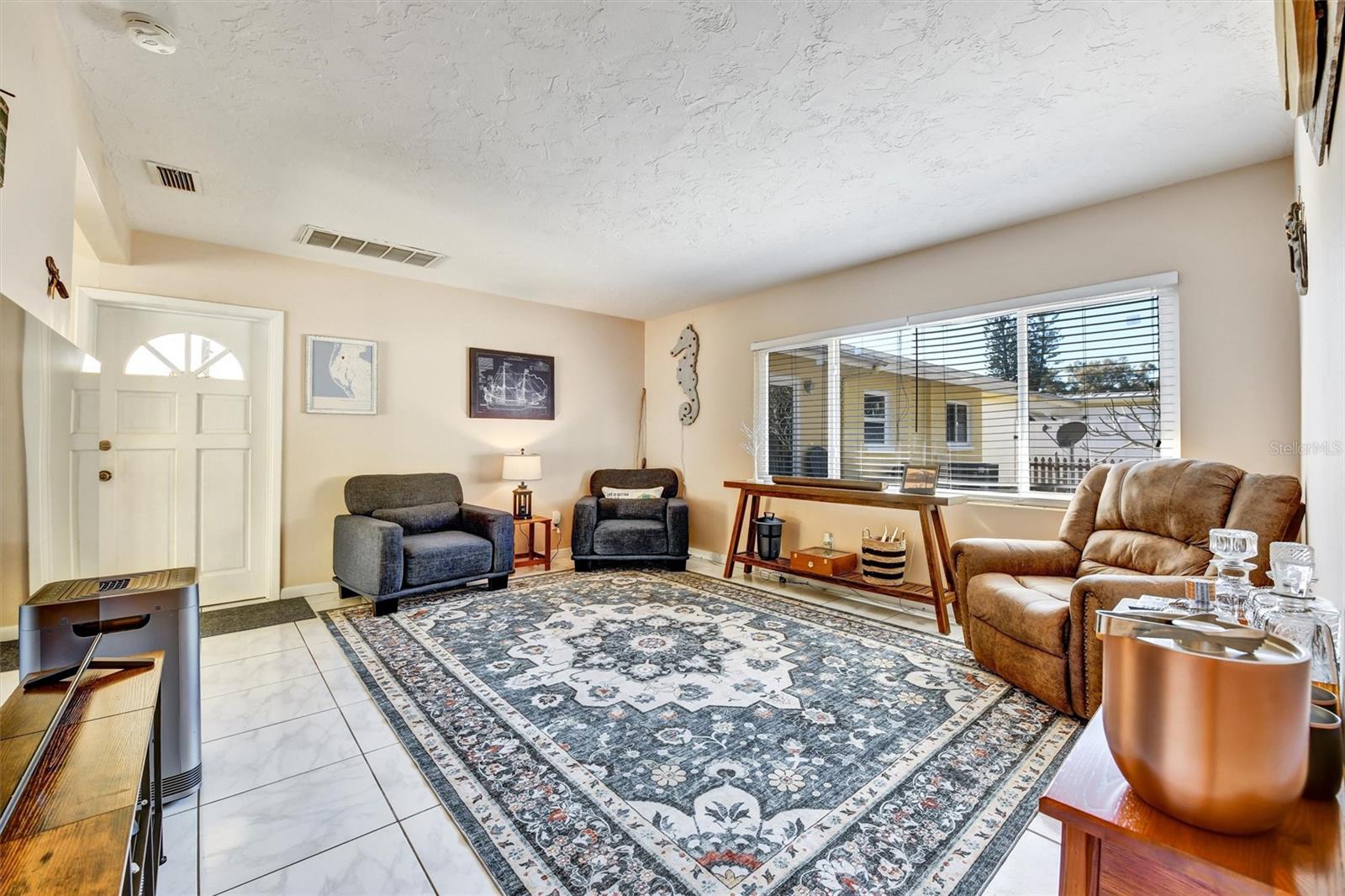 Image 7 of 58 For 2671 Pinehurst Avenue