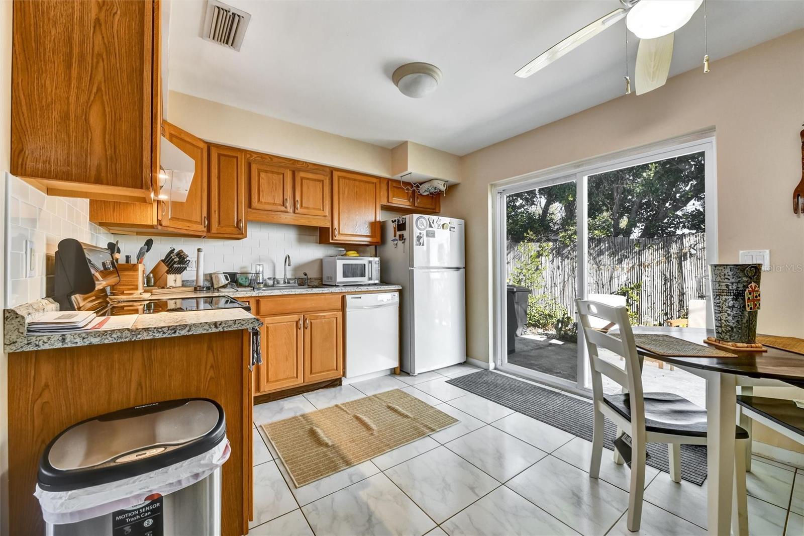 Image 9 of 58 For 2671 Pinehurst Avenue