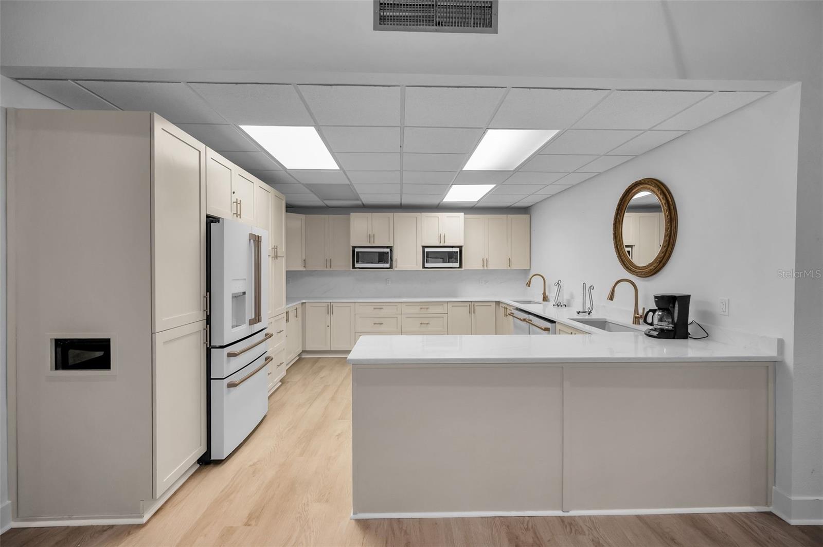 Image 30 of 41 For 634 Edgewater Drive 849