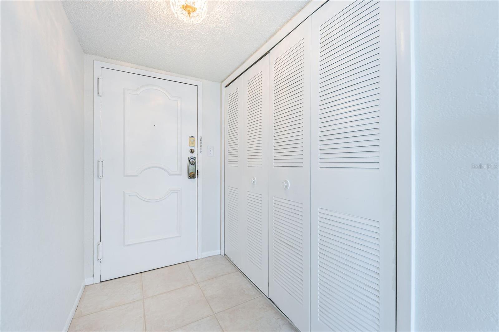 Image 5 of 41 For 634 Edgewater Drive 849