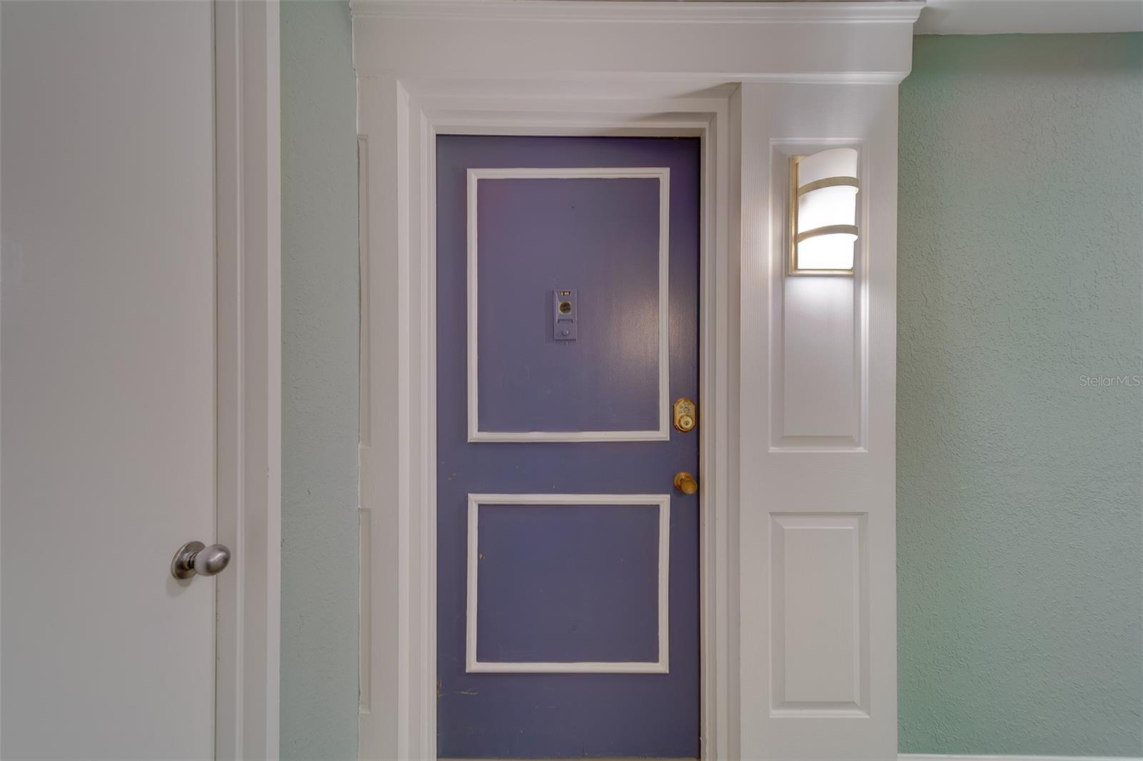 Image 17 of 52 For 880 Mandalay Avenue N414