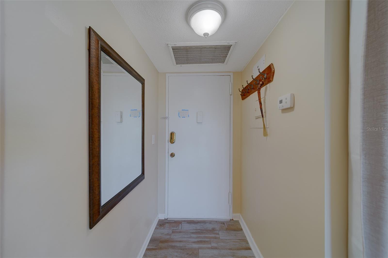 Image 18 of 52 For 880 Mandalay Avenue N414