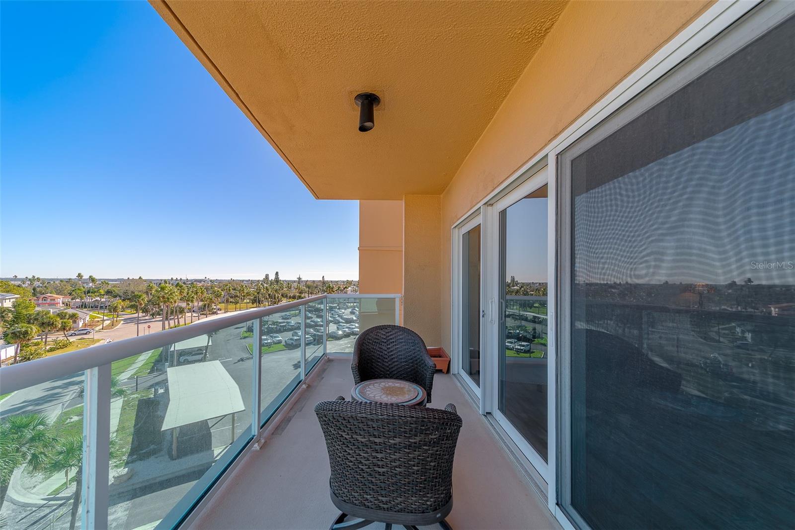 Image 20 of 52 For 880 Mandalay Avenue N414