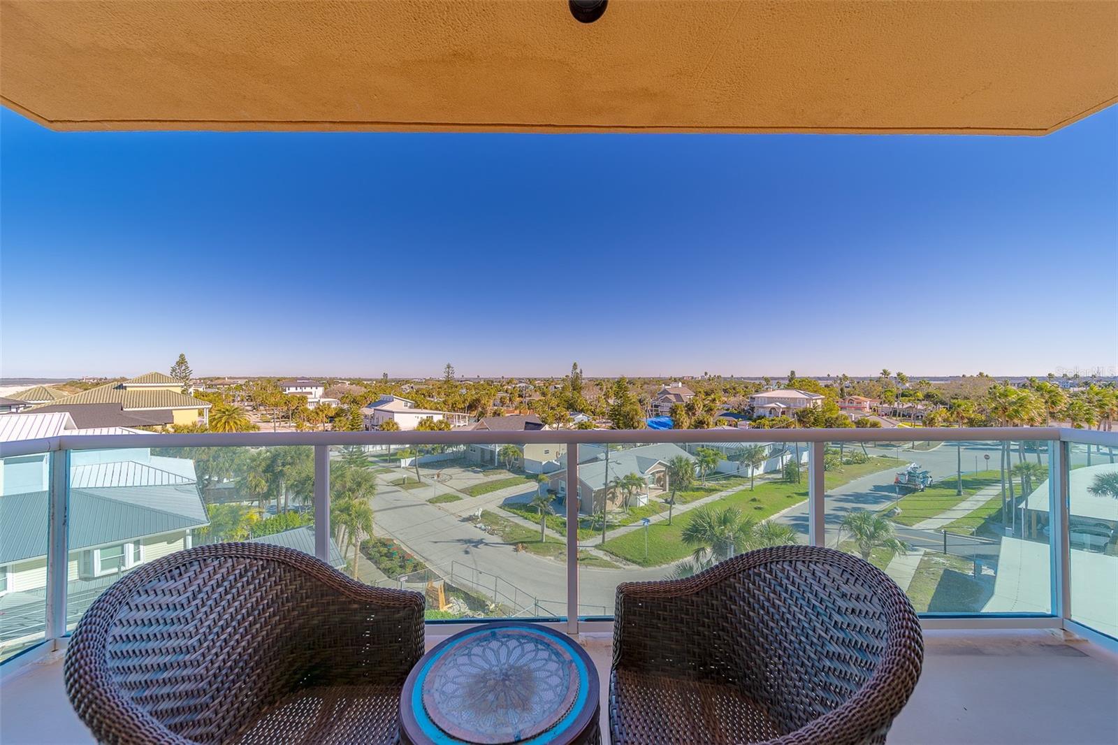 Image 21 of 52 For 880 Mandalay Avenue N414