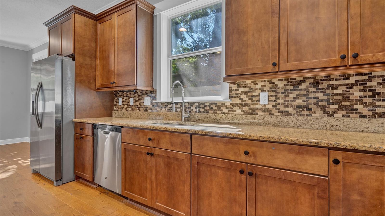 Image 10 of 48 For 3702 Tacon Street