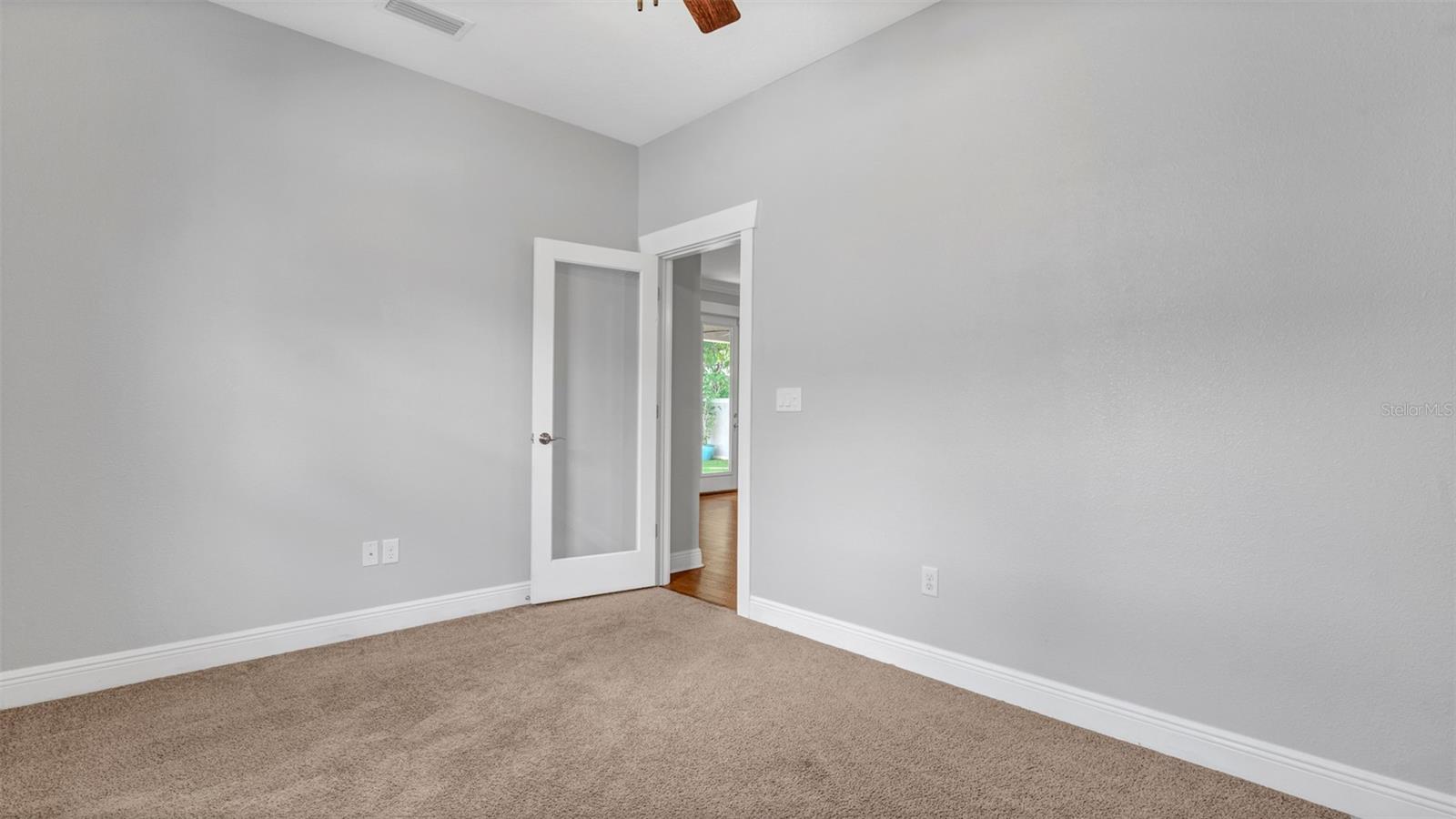 Image 19 of 48 For 3702 Tacon Street