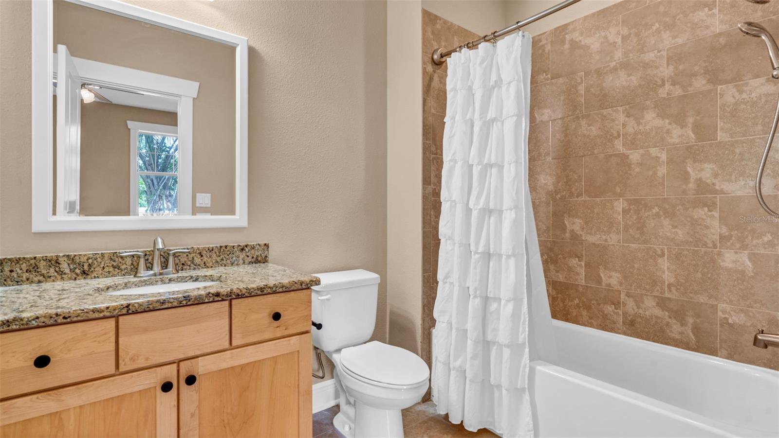 Image 31 of 48 For 3702 Tacon Street