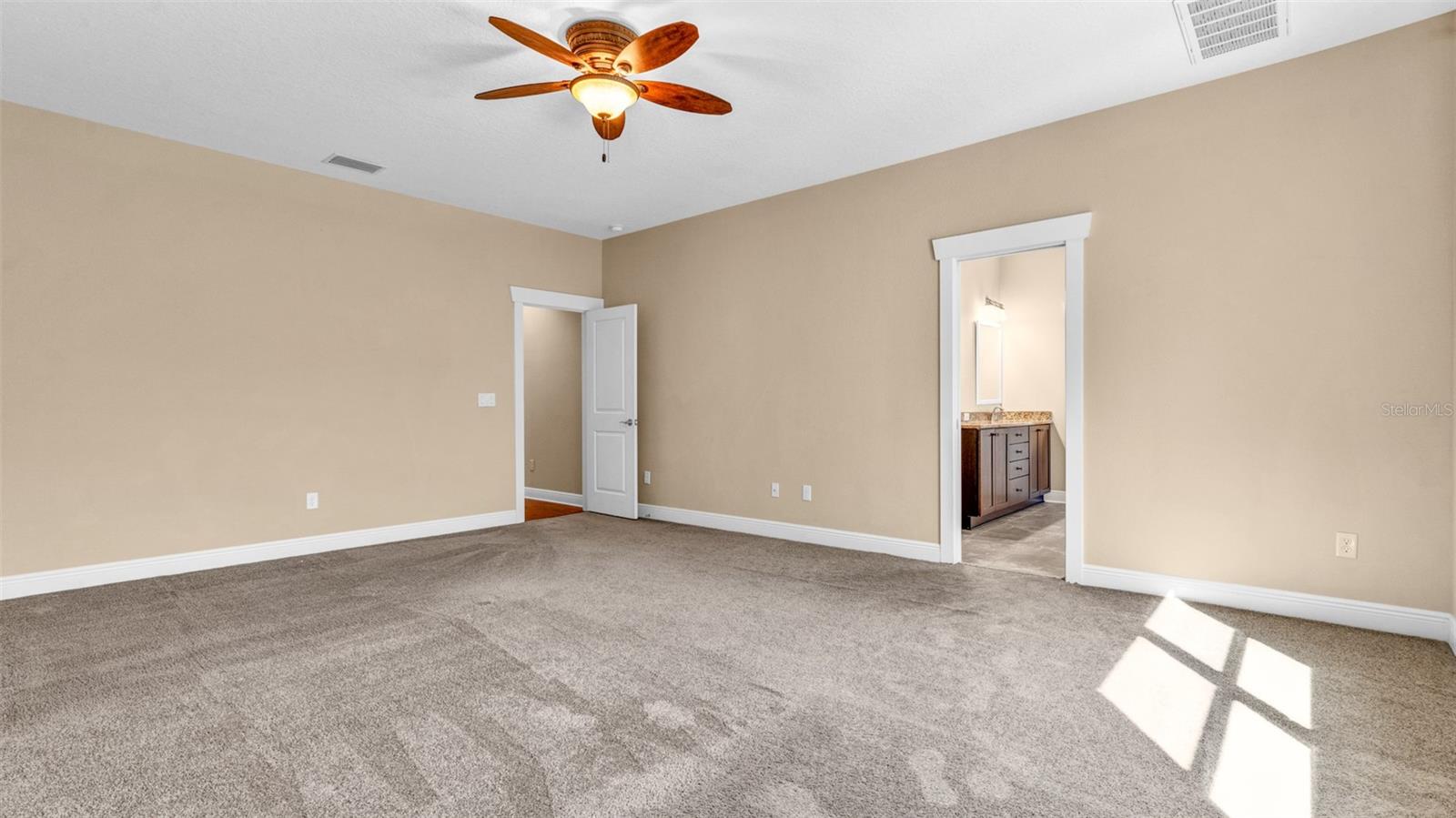 Image 34 of 48 For 3702 Tacon Street