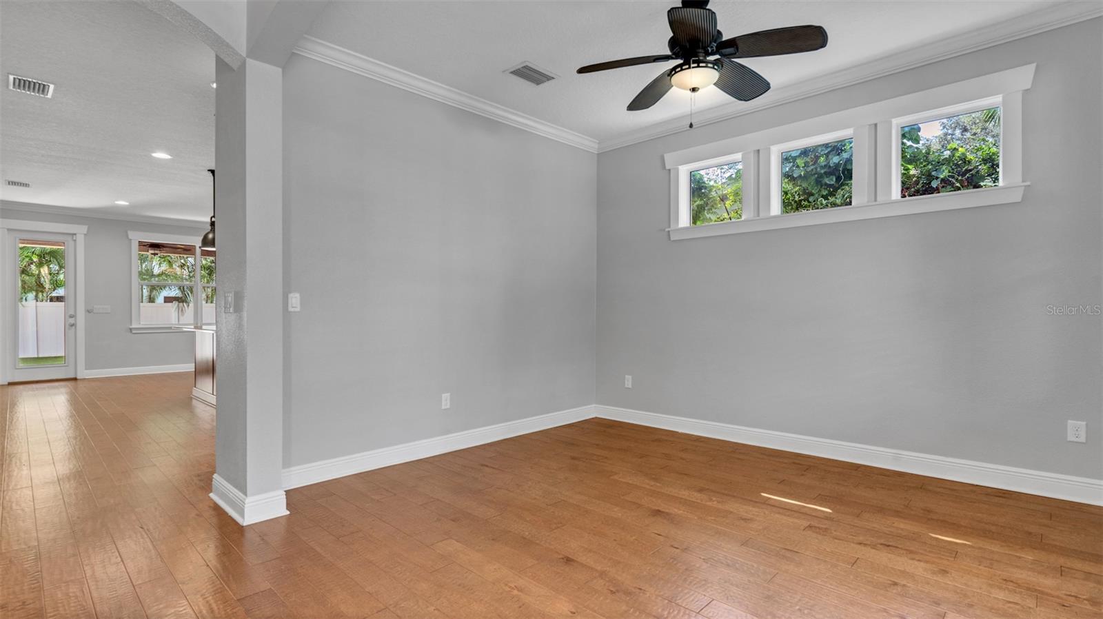 Image 6 of 48 For 3702 Tacon Street