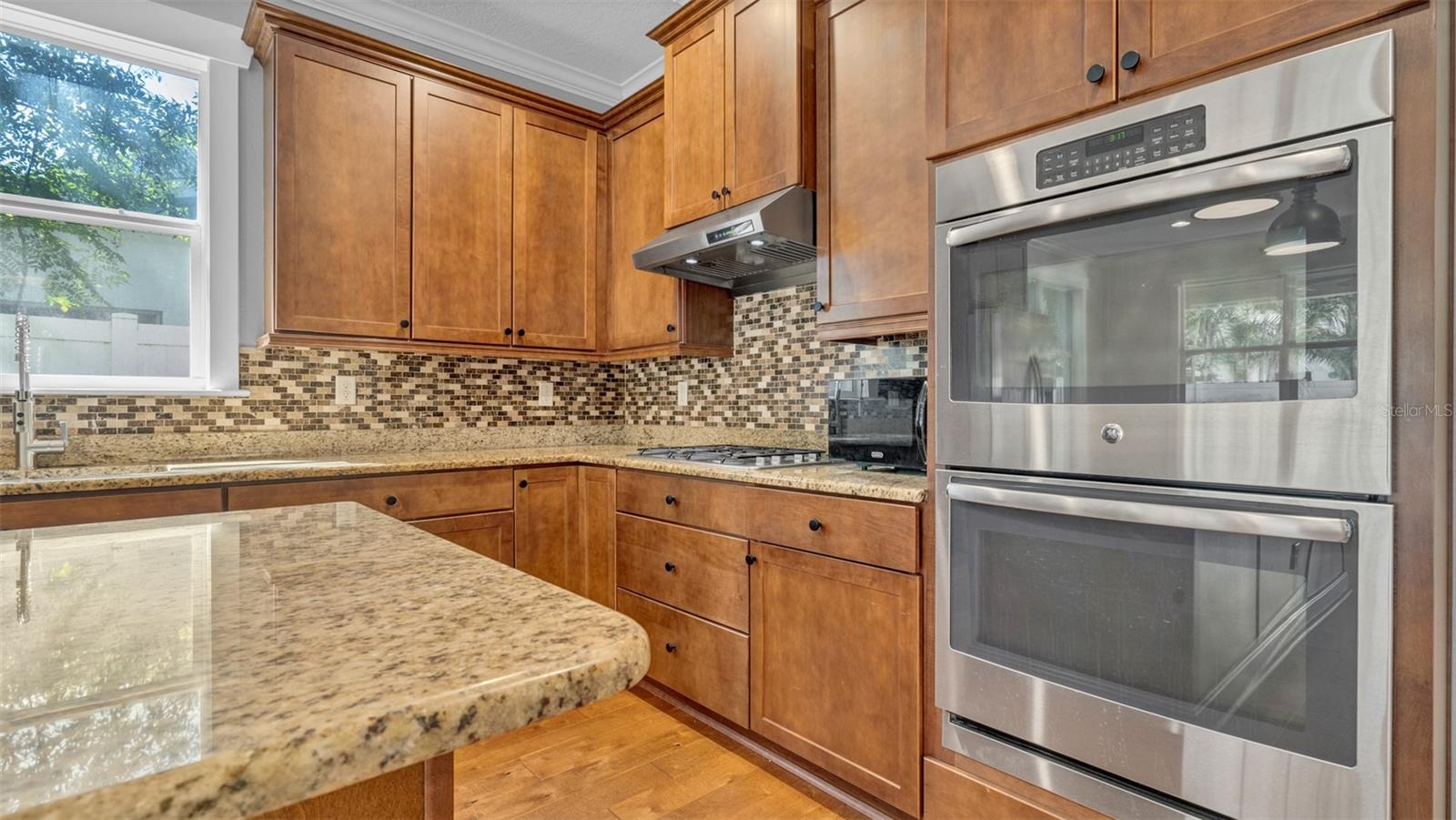 Image 9 of 48 For 3702 Tacon Street