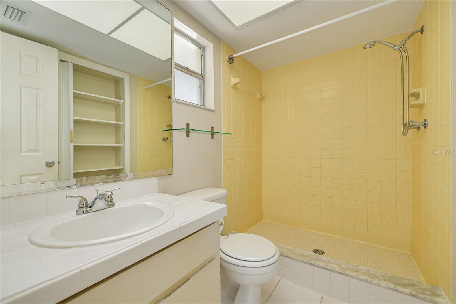 Image 22 of 30 For 2959 Hickory Court